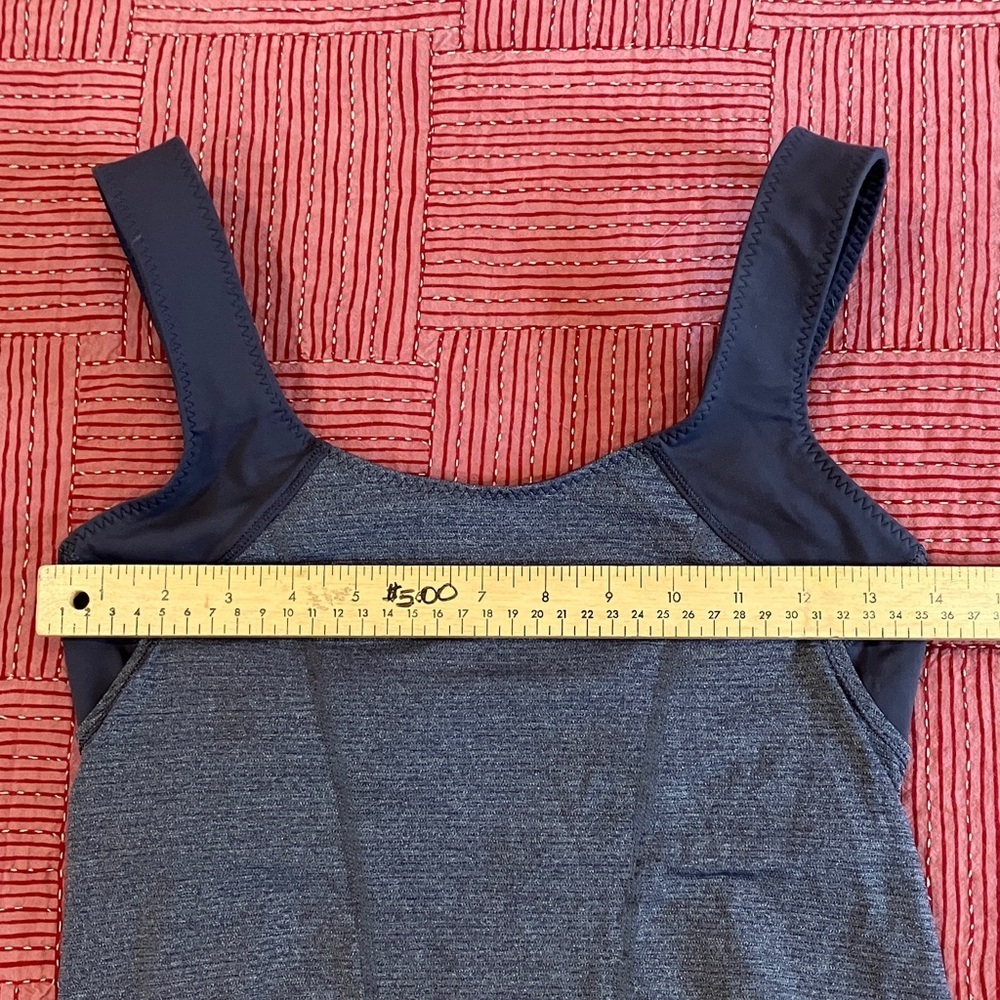 lululemon athletica Charcoal Tank / run / fitness Top with built it bra - Picture 2 of 16